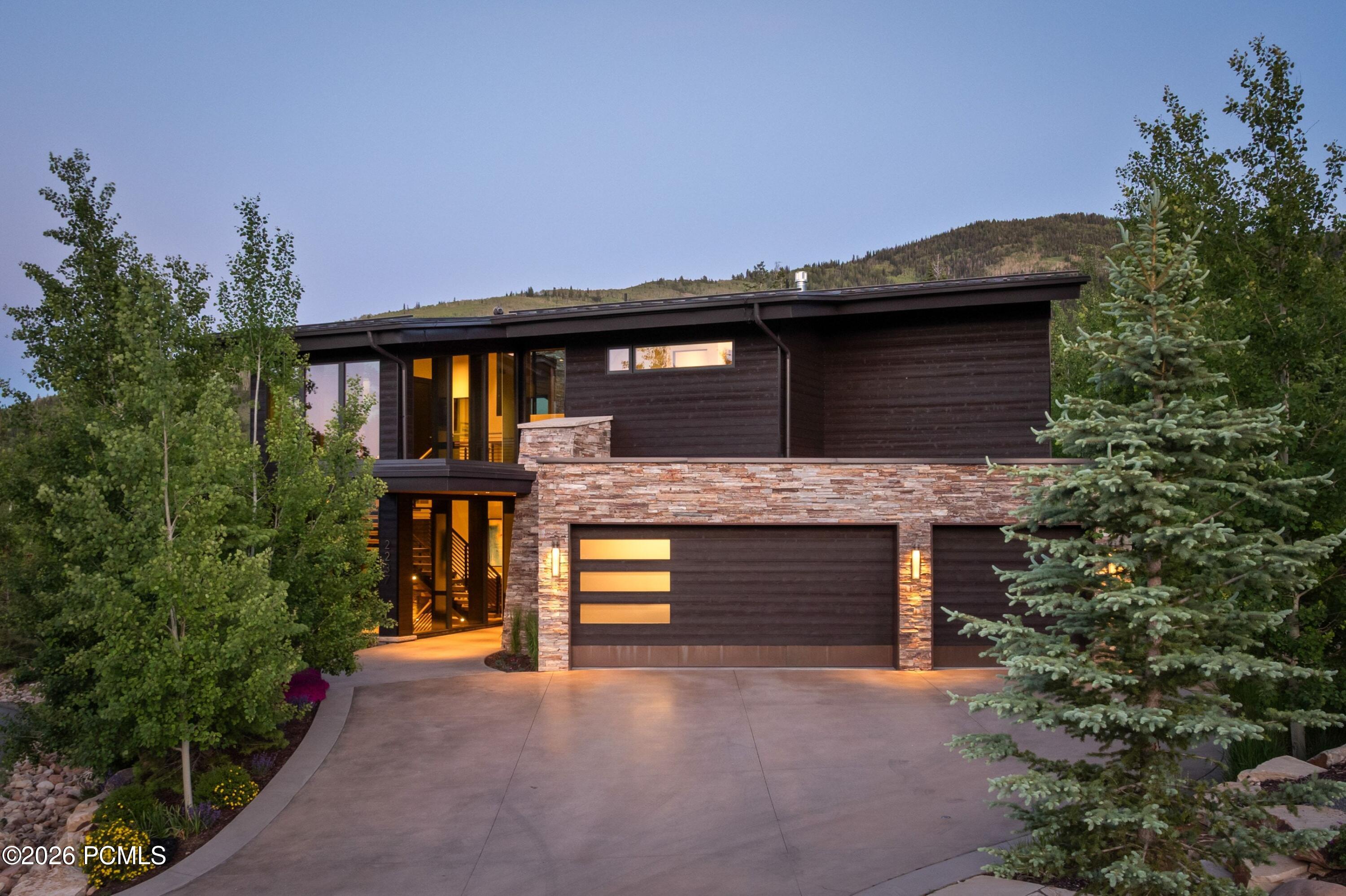 2237 Creek Crossing Loop