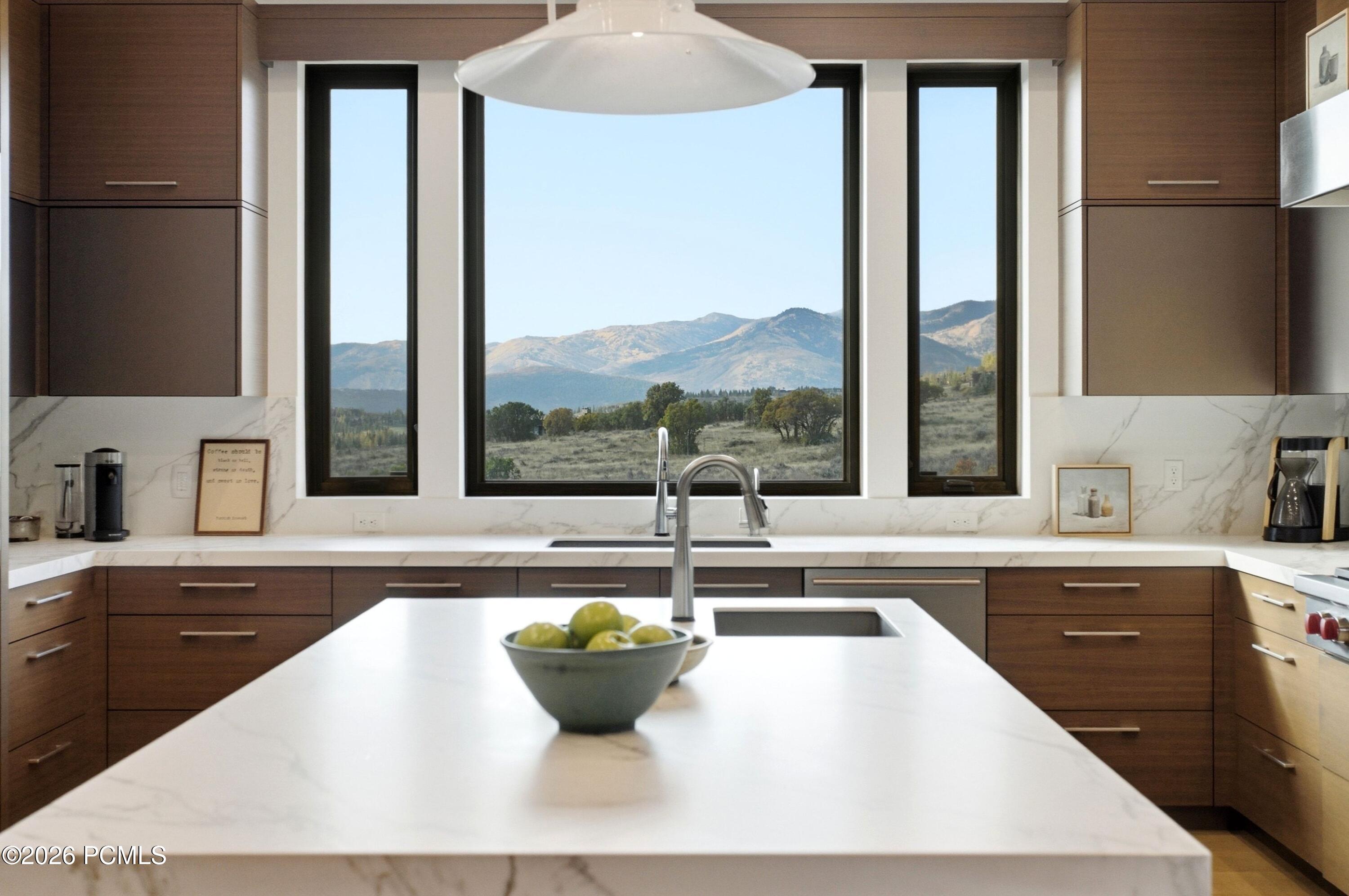 1163 W Red Fox Road