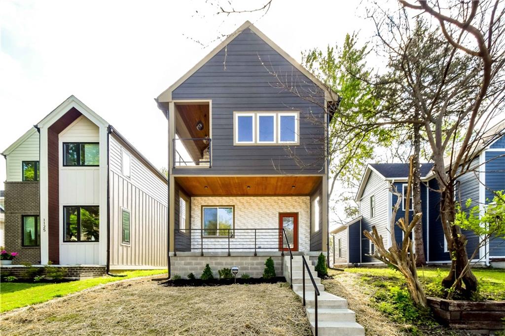 1121 N Beville Avenue