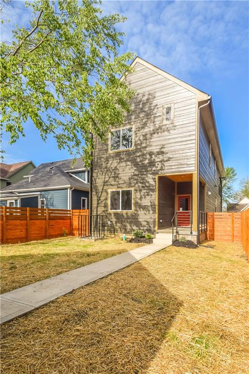 1121 N Beville Avenue