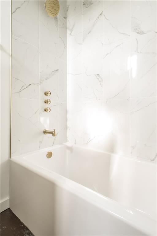 1121 N Beville Avenue