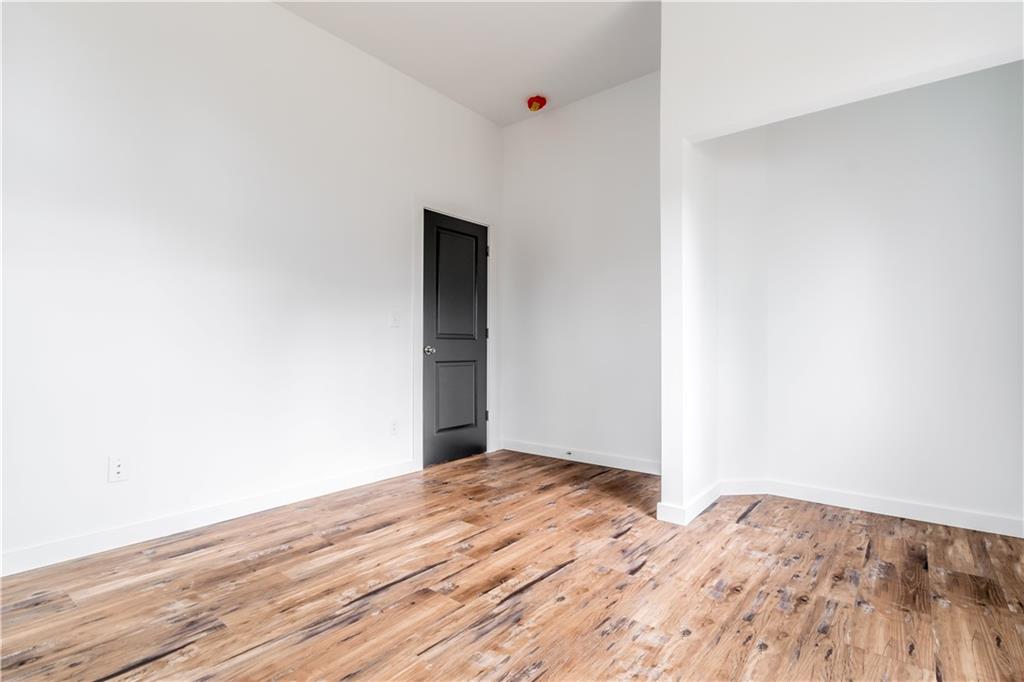 1121 N Beville Avenue