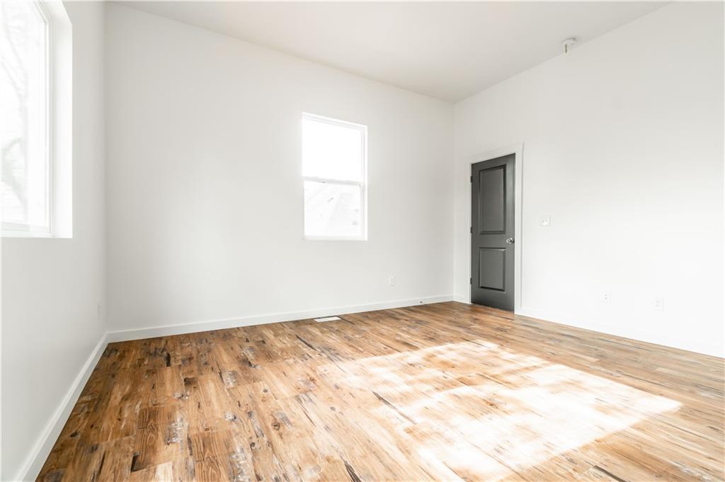 1121 N Beville Avenue