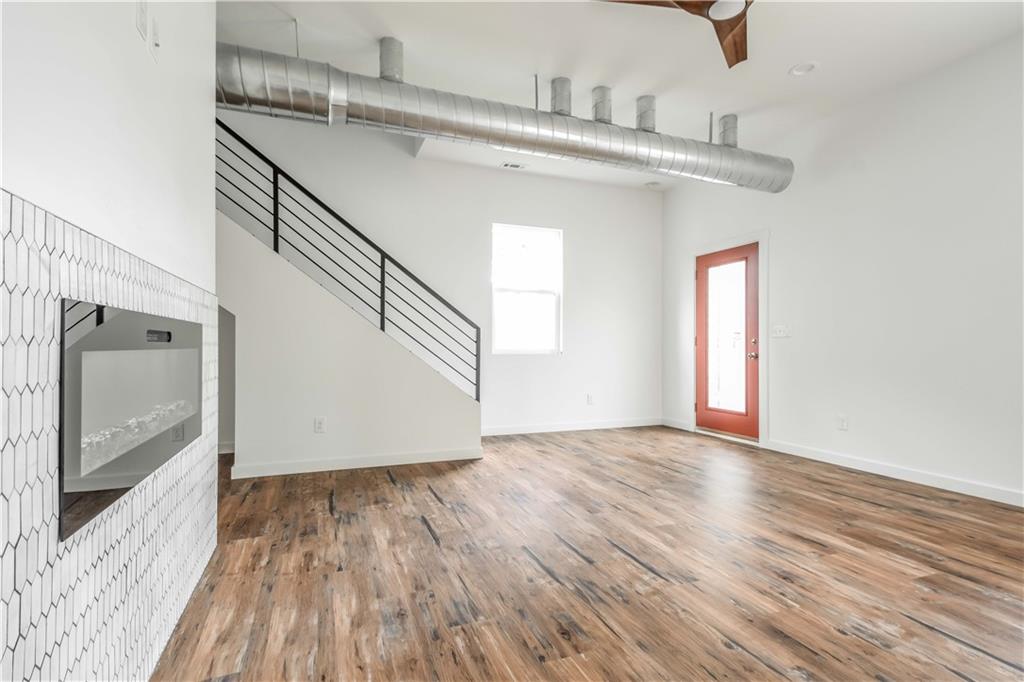 1121 N Beville Avenue