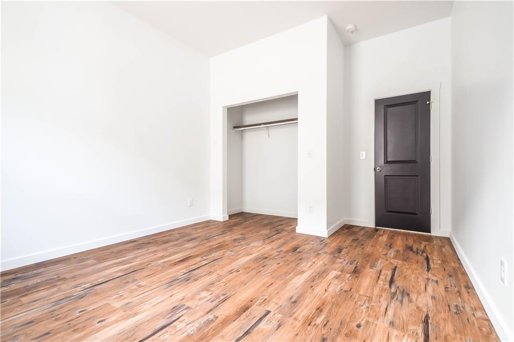 1121 N Beville Avenue