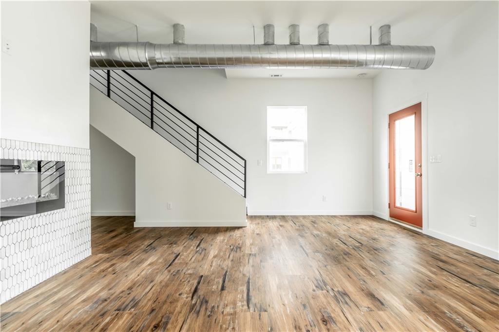 1121 N Beville Avenue