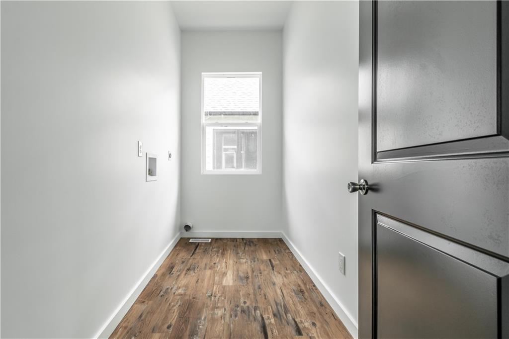 1121 N Beville Avenue