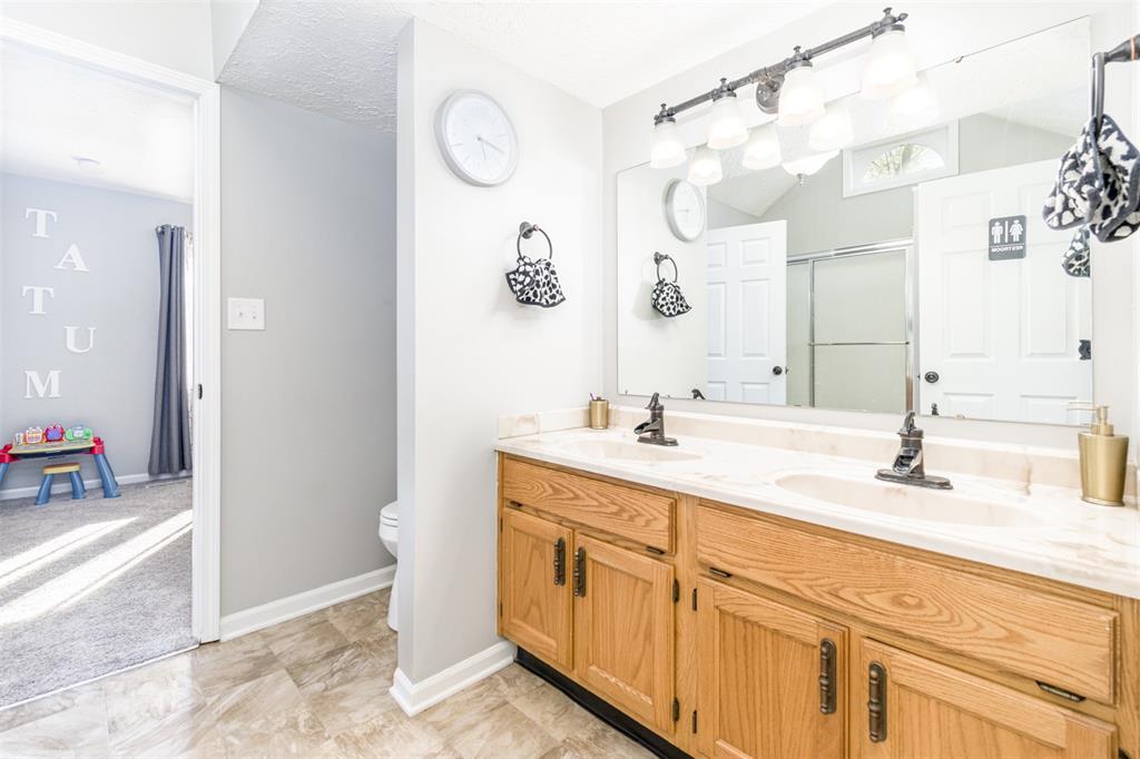 7956 Eagle Valley Pass