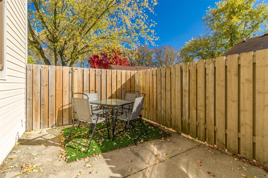 7956 Eagle Valley Pass