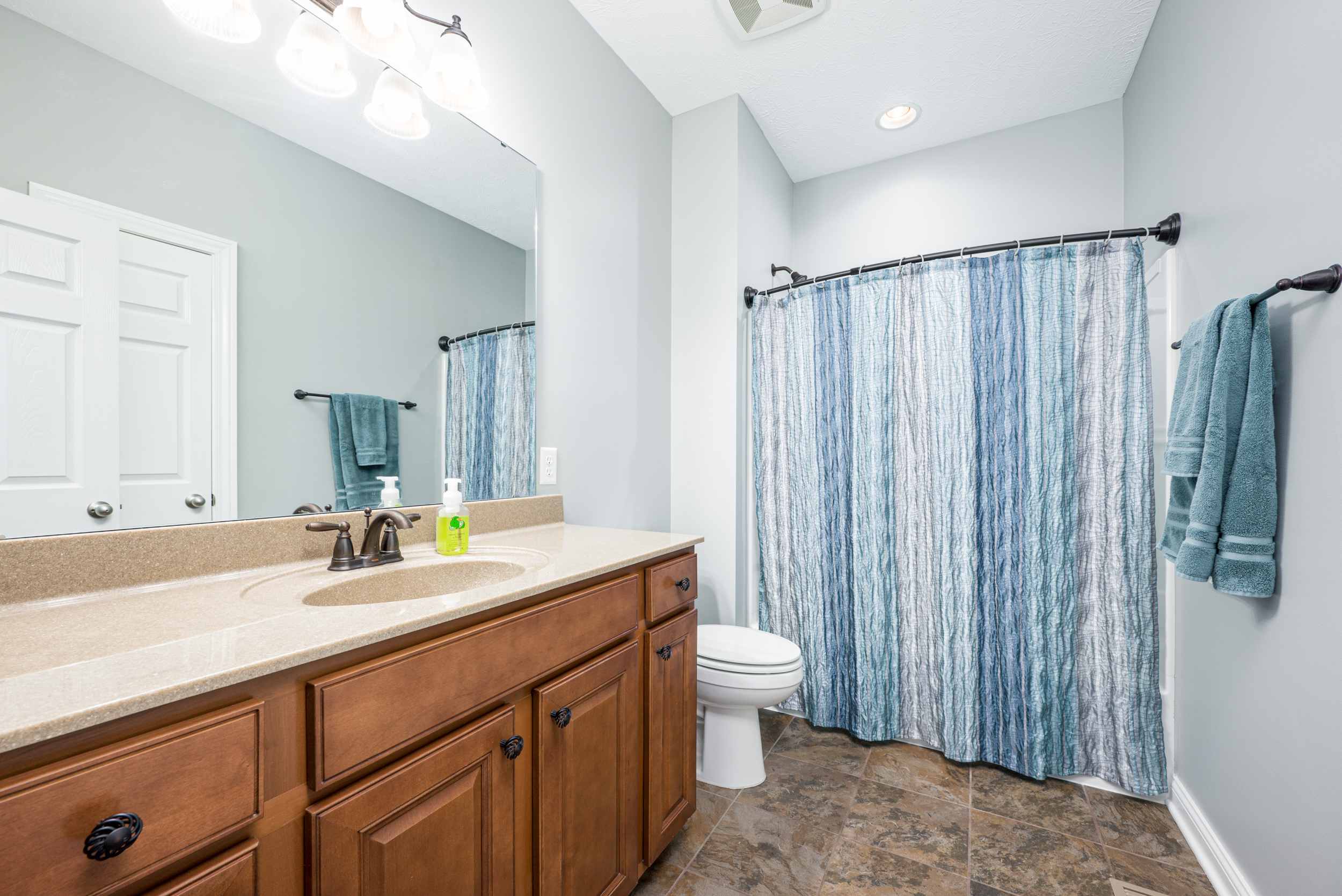 16717 Gaither Boulevard