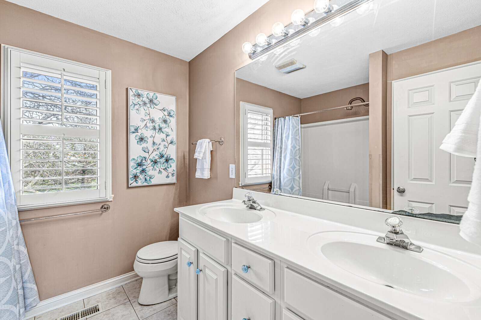 4160 First Flight Circle