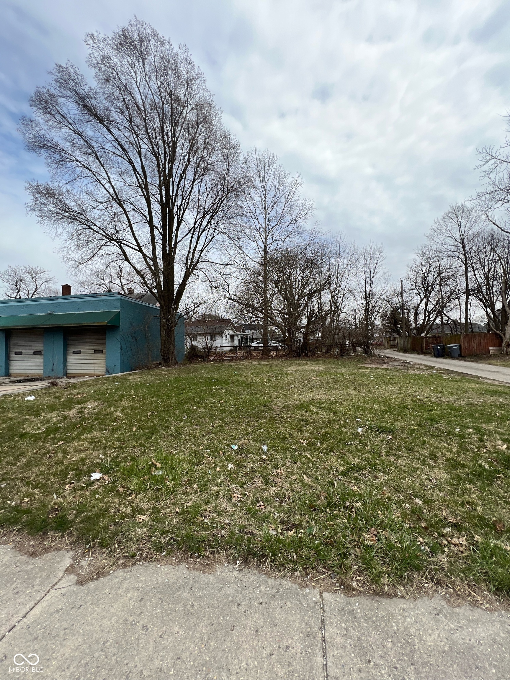 2617 N Harding Street