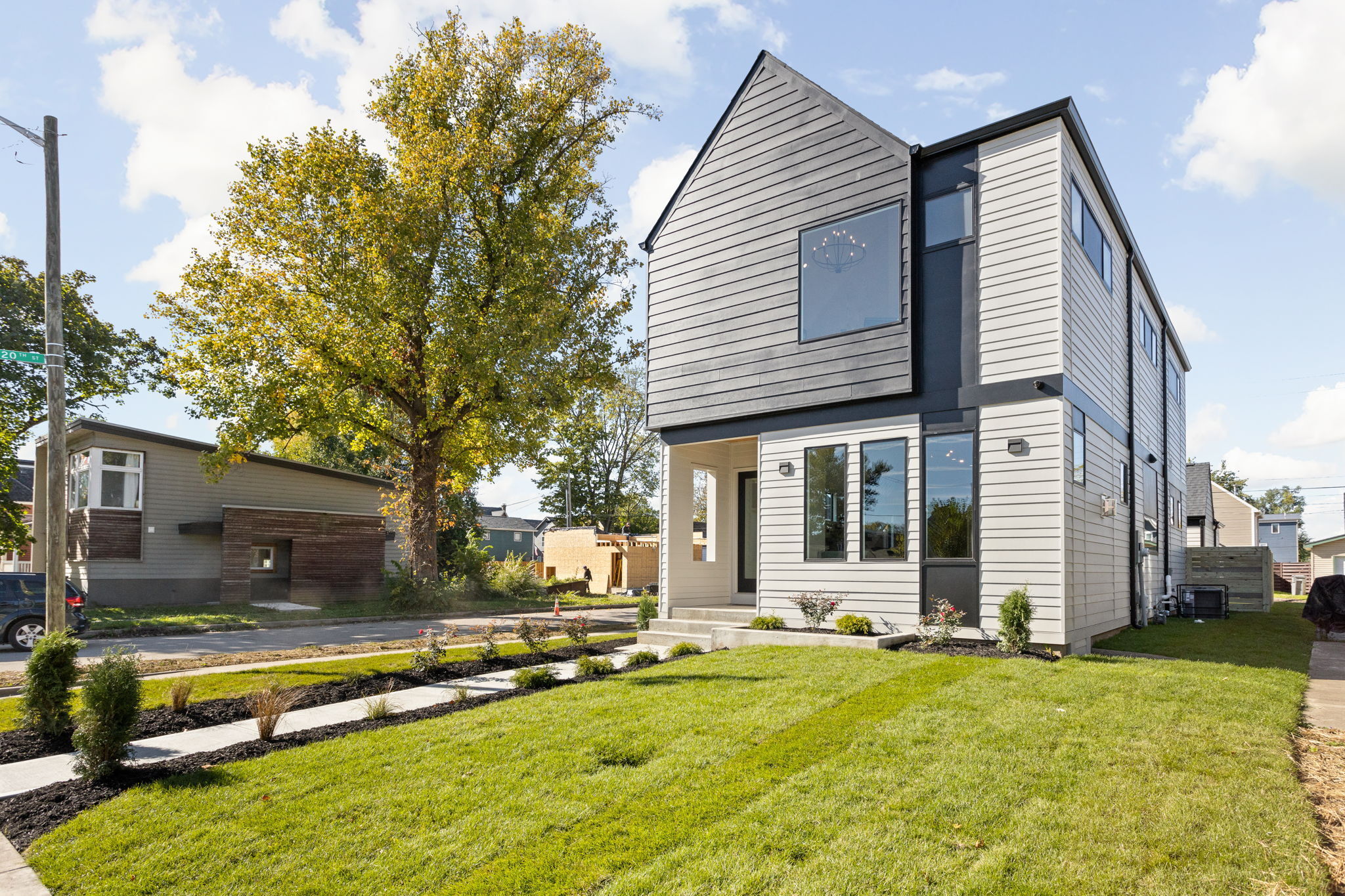 2004 Bellefontaine Street