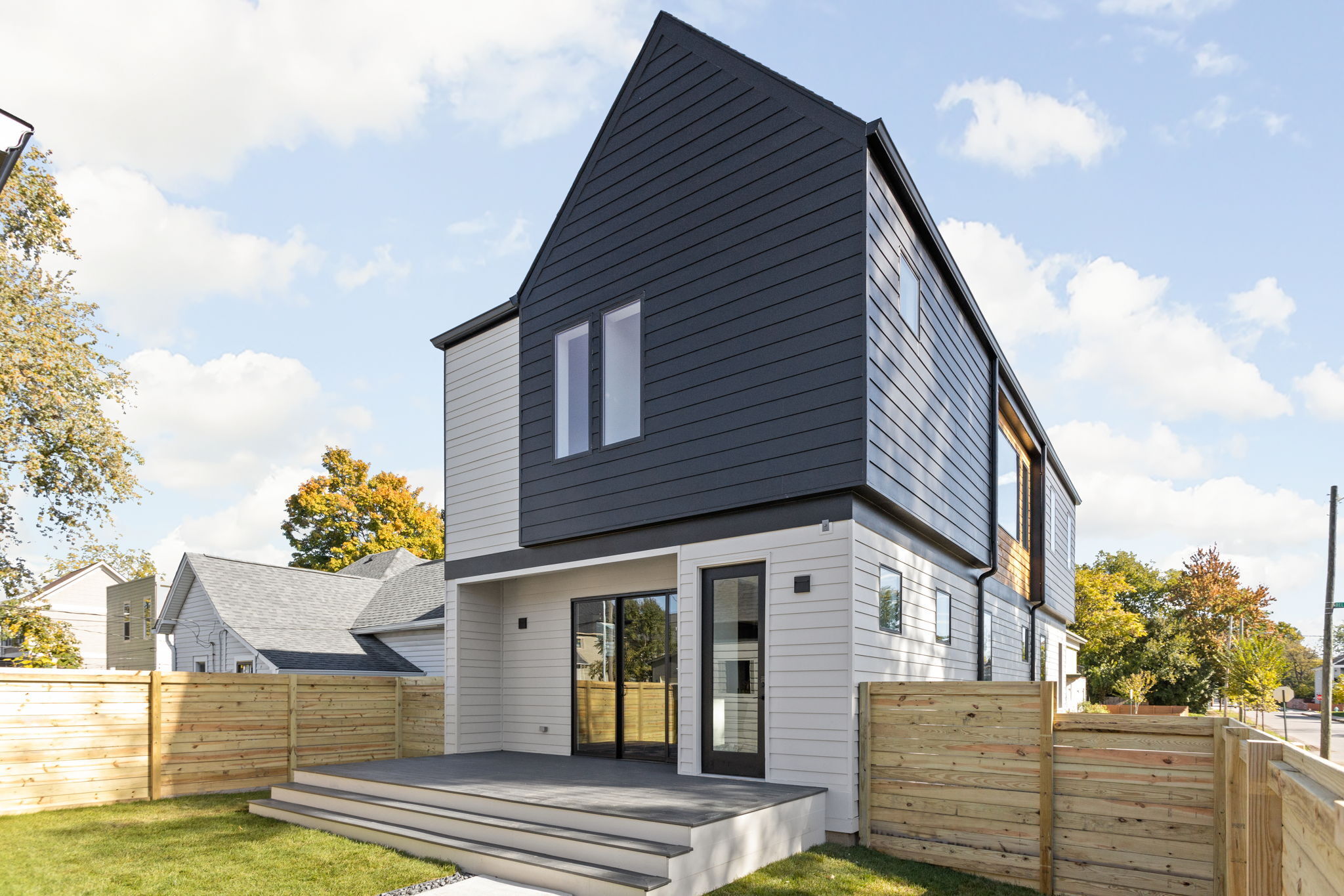 2004 Bellefontaine Street