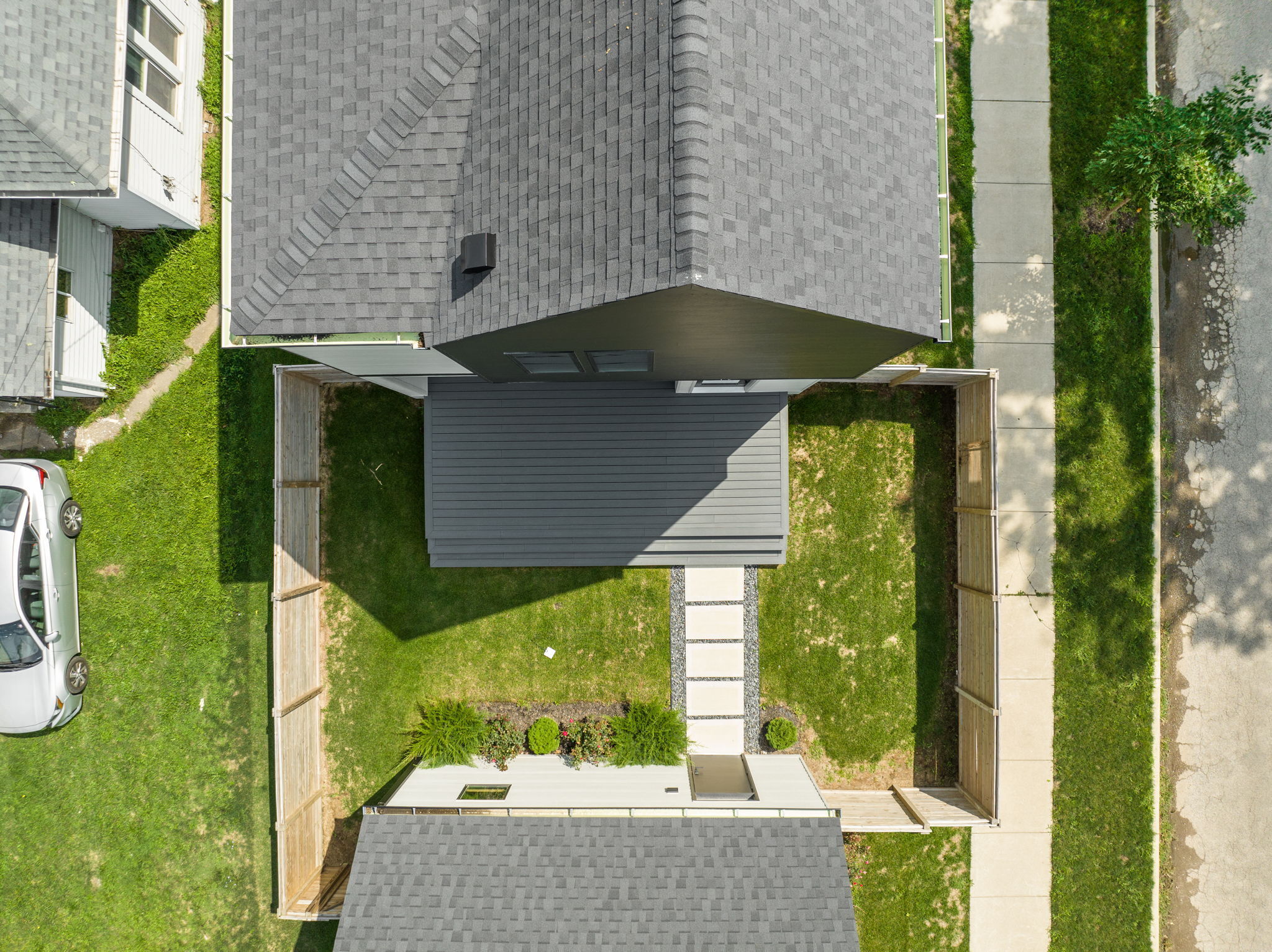 2004 Bellefontaine Street