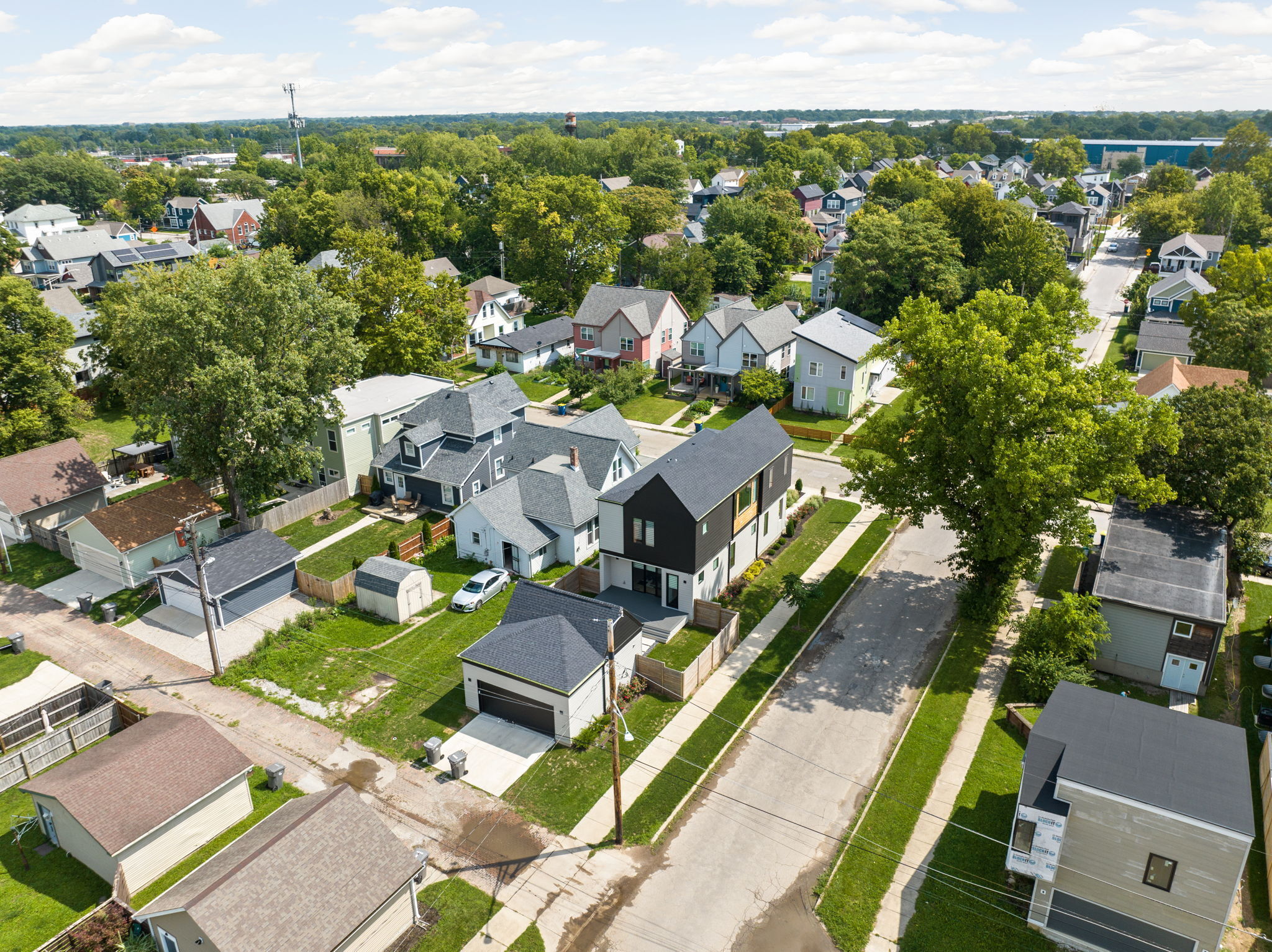 2004 Bellefontaine Street