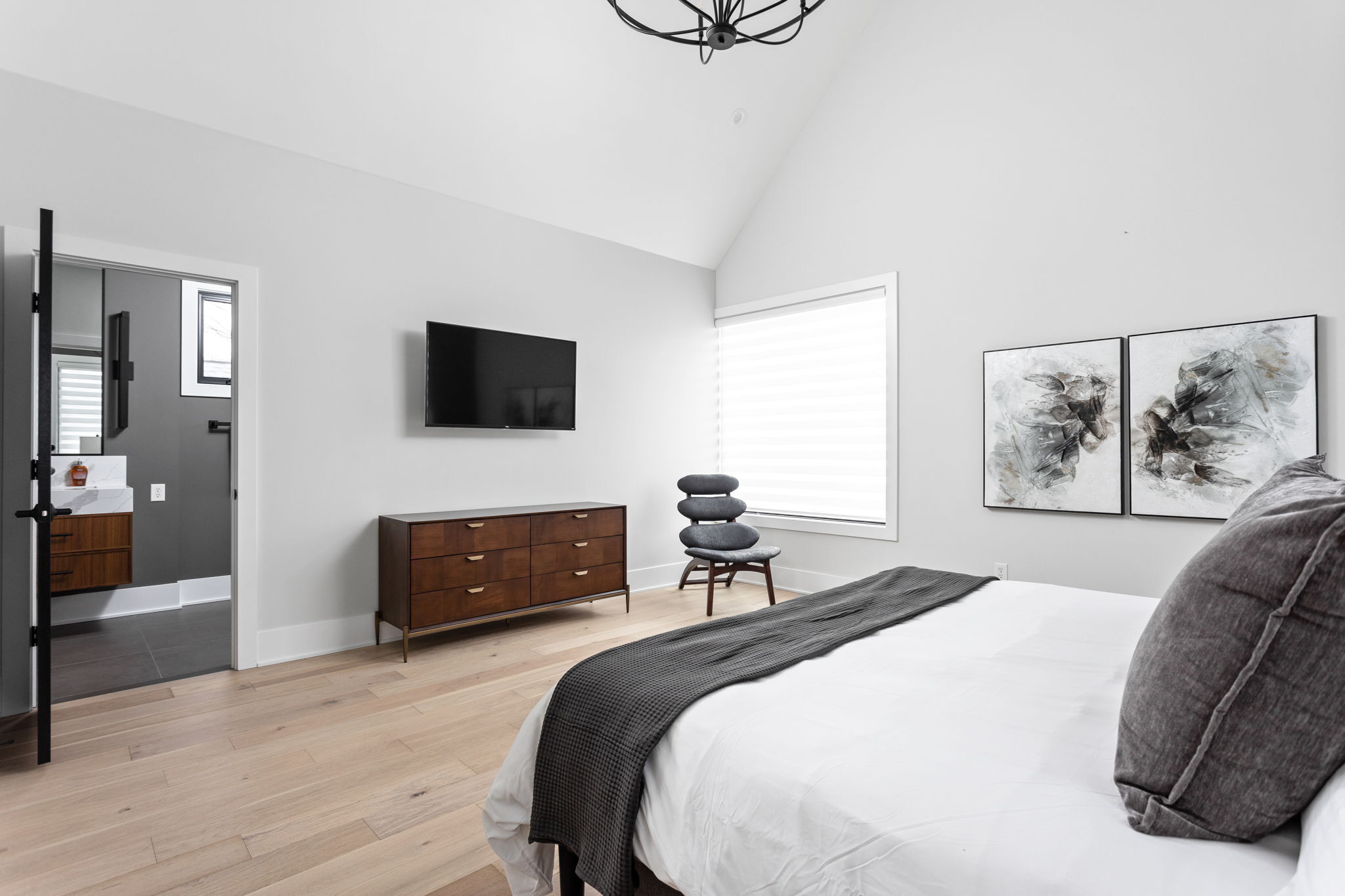 2004 Bellefontaine Street