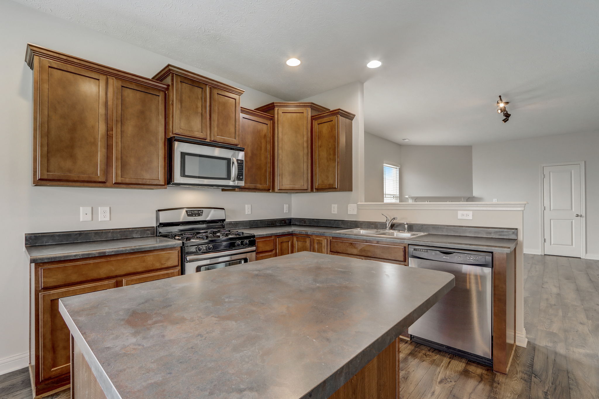 5878 Solomon Harmon Way