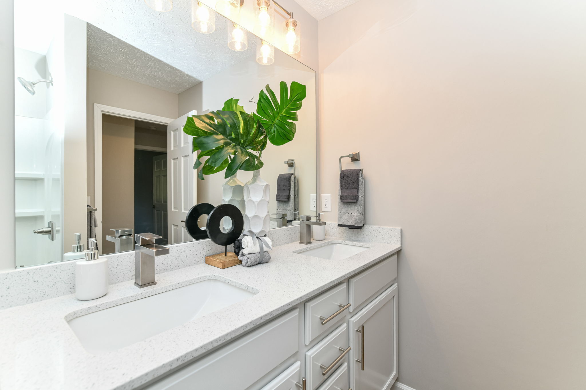 13687 Oak Ridge Road