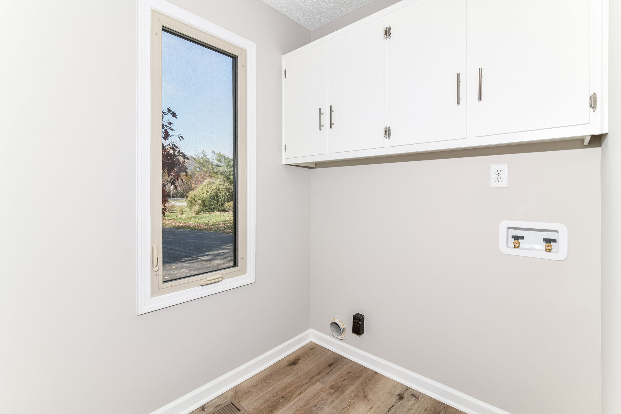 13687 Oak Ridge Road