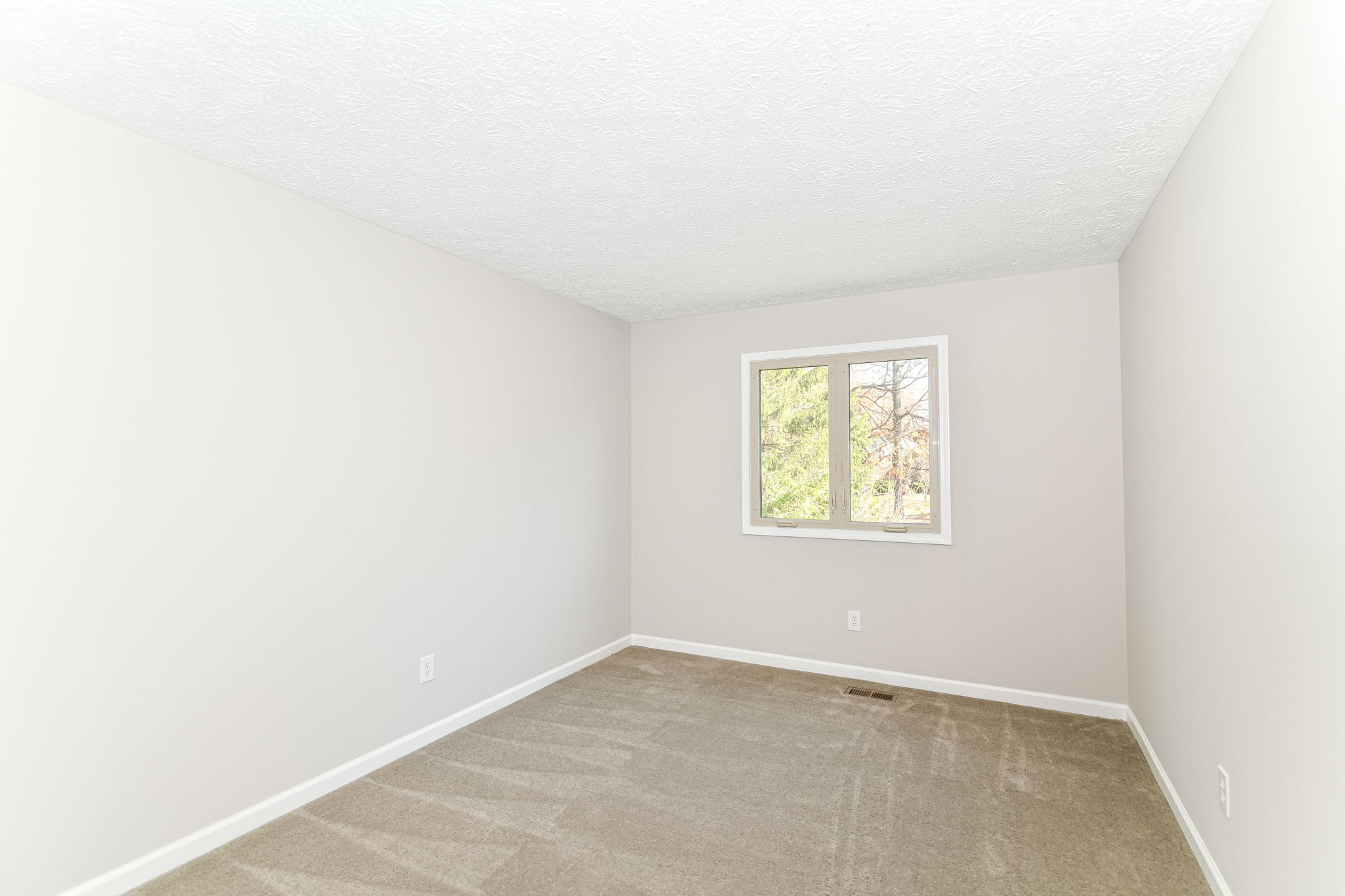 13687 Oak Ridge Road