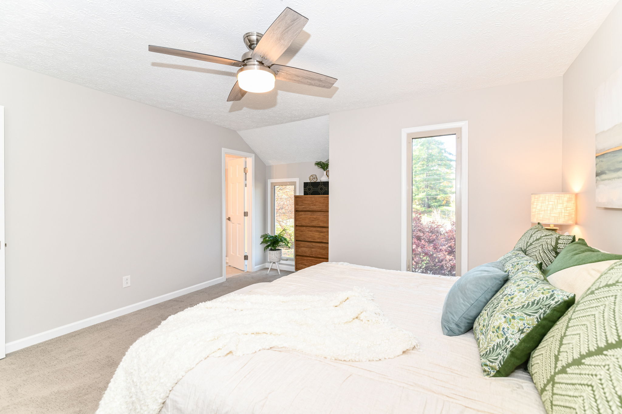 13687 Oak Ridge Road