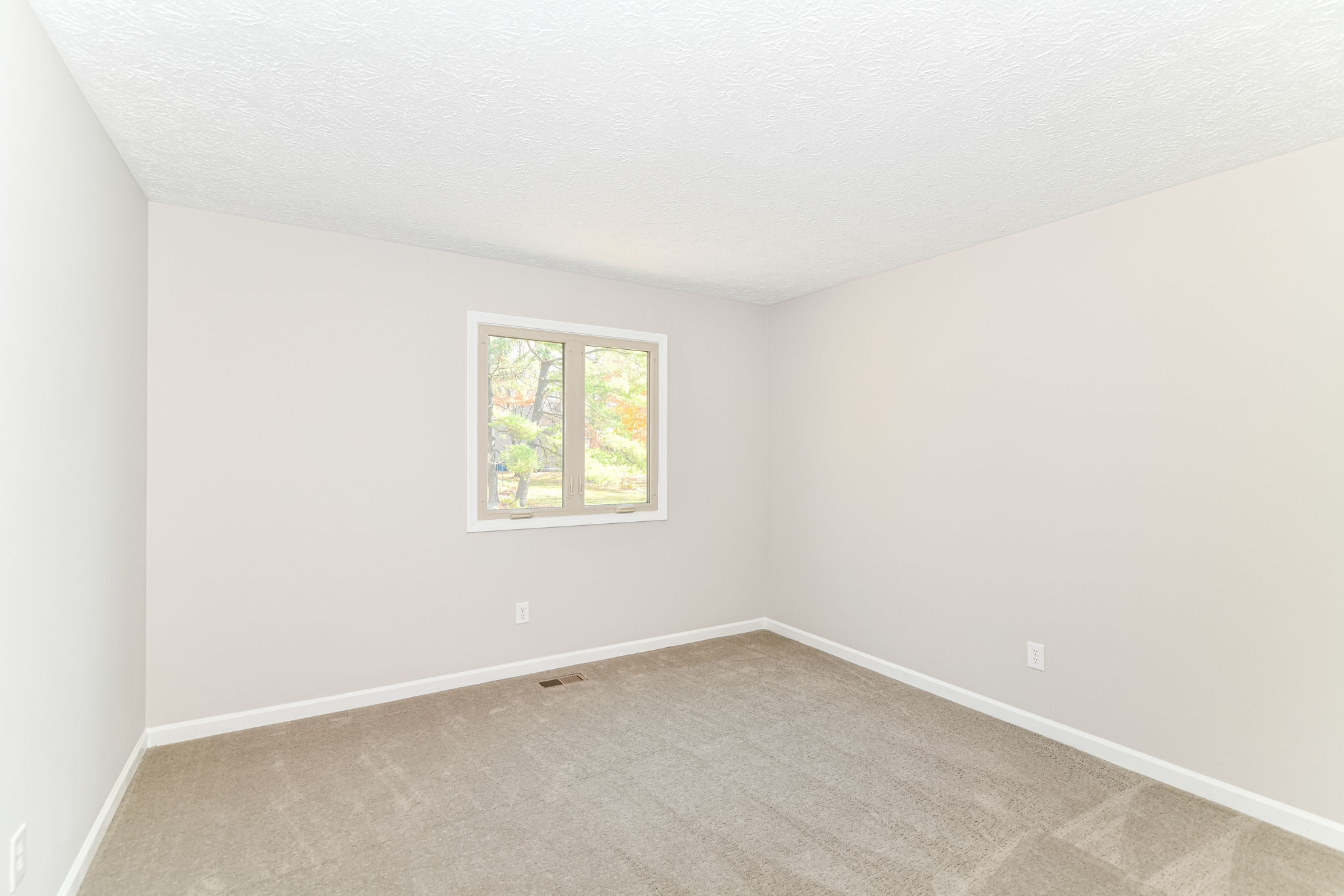 13687 Oak Ridge Road