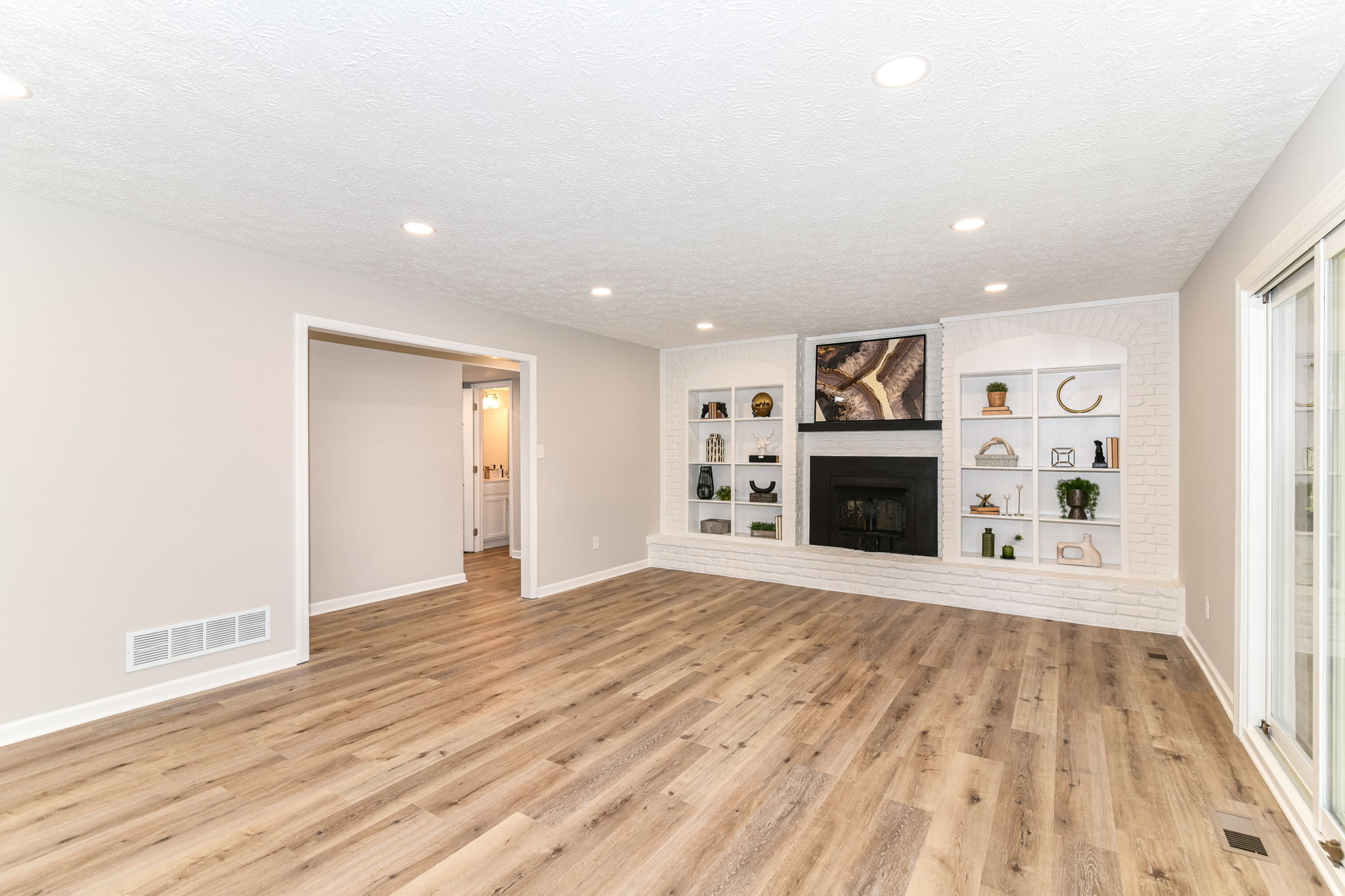 13687 Oak Ridge Road