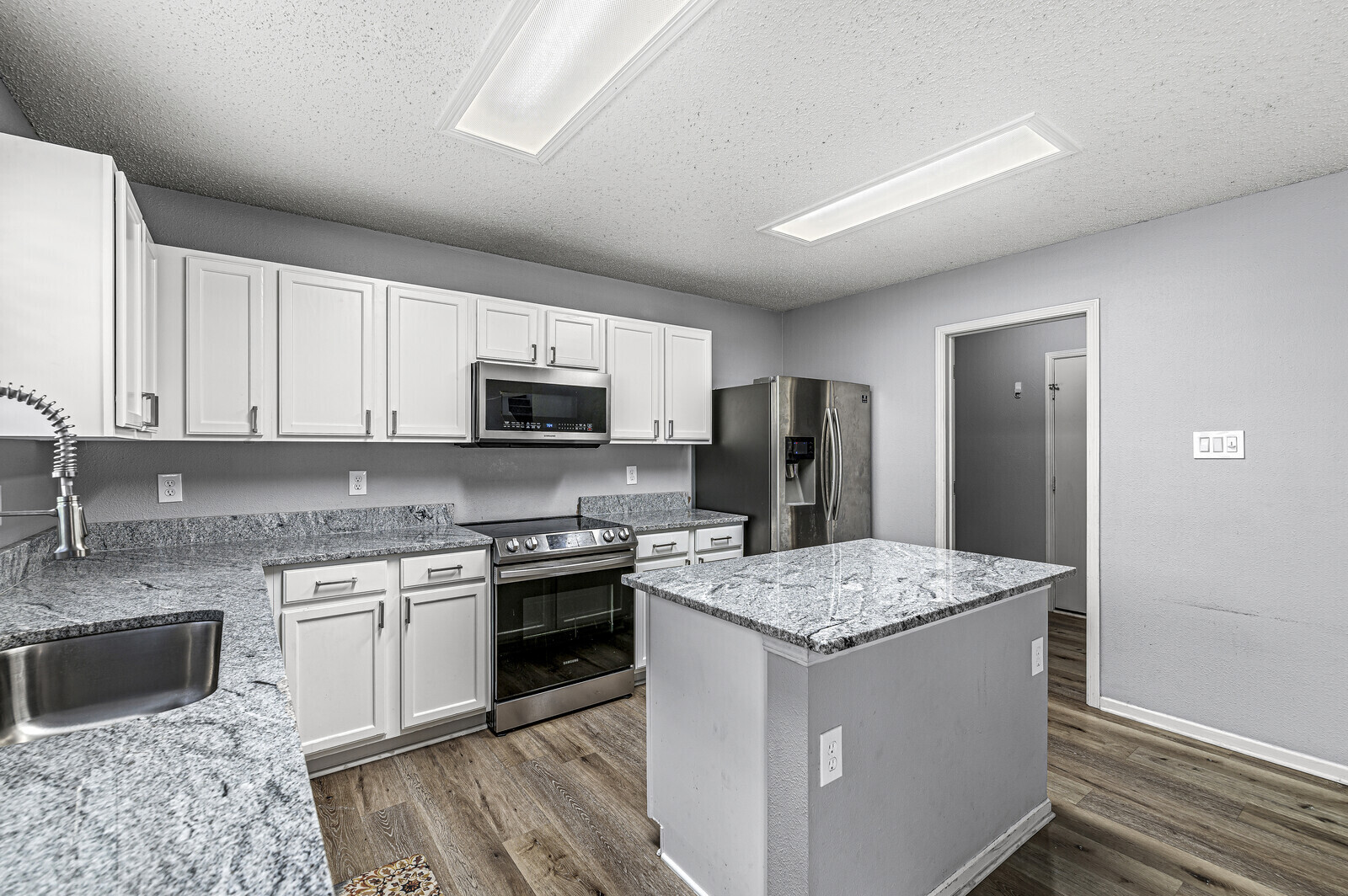 12996 Pleasant View Lane