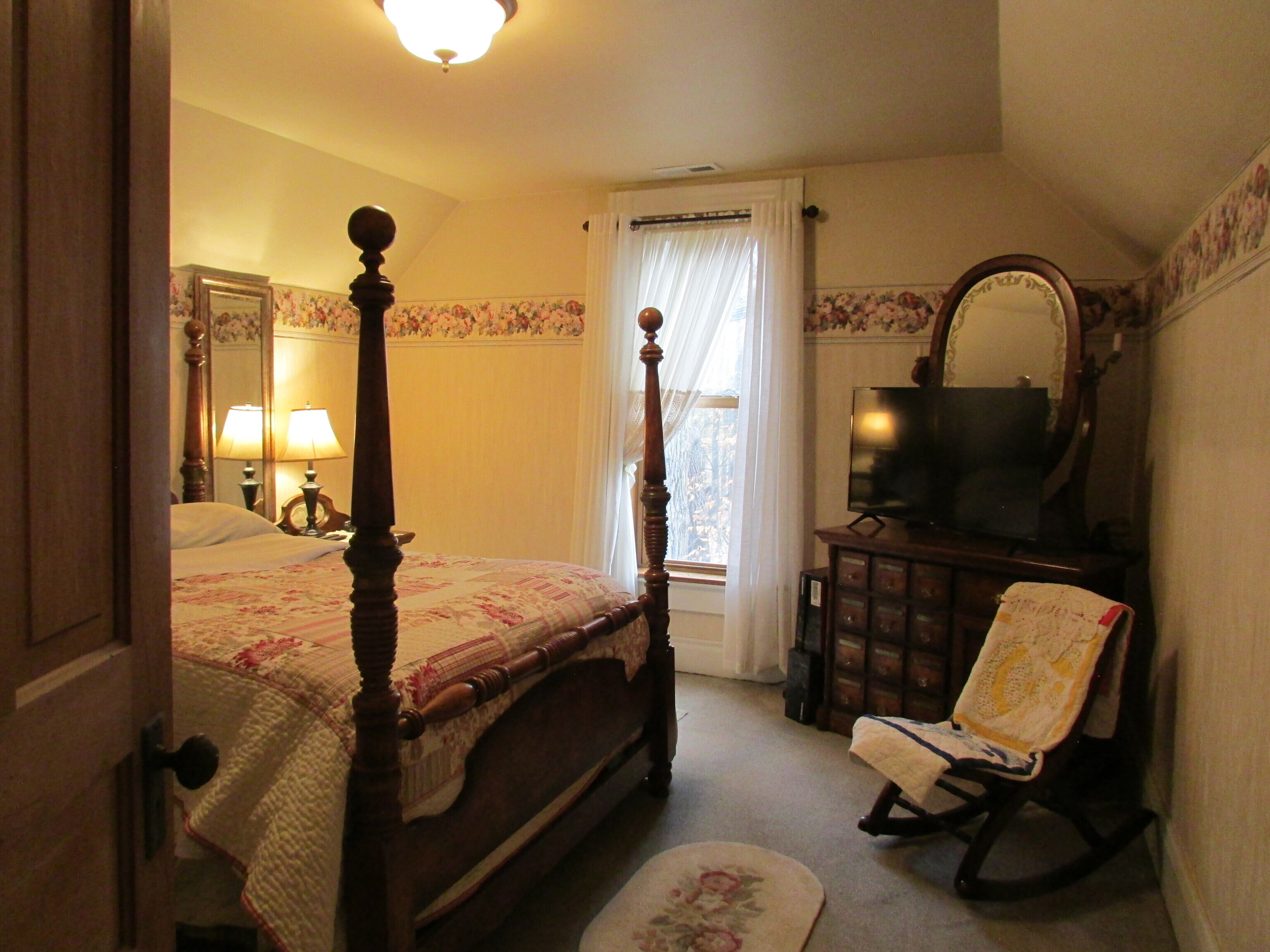 2520 W Blubaugh Avenue