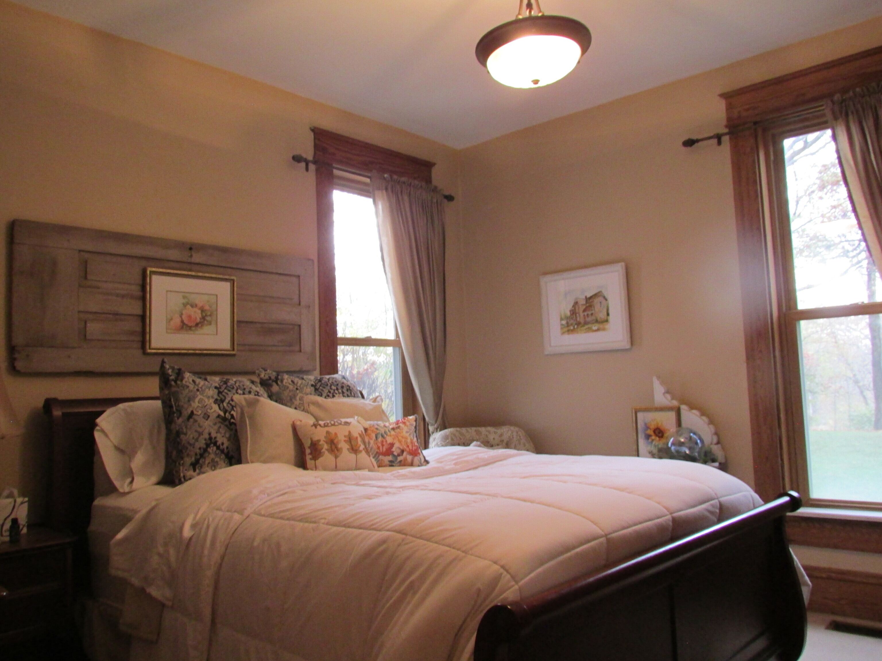 2520 W Blubaugh Avenue