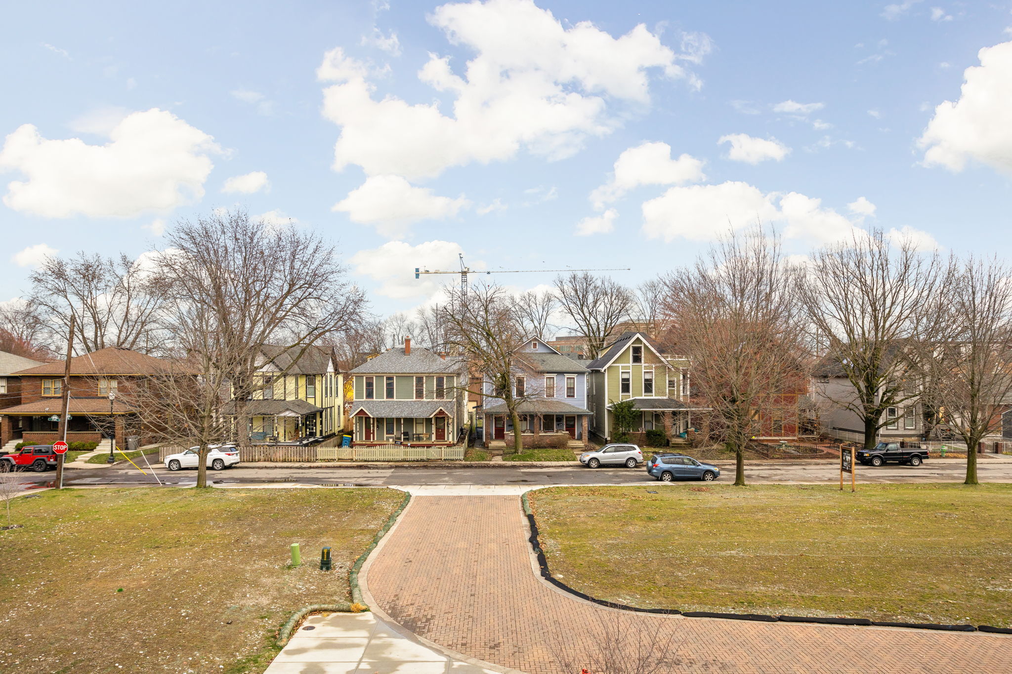 877 N East Street Unit: 201