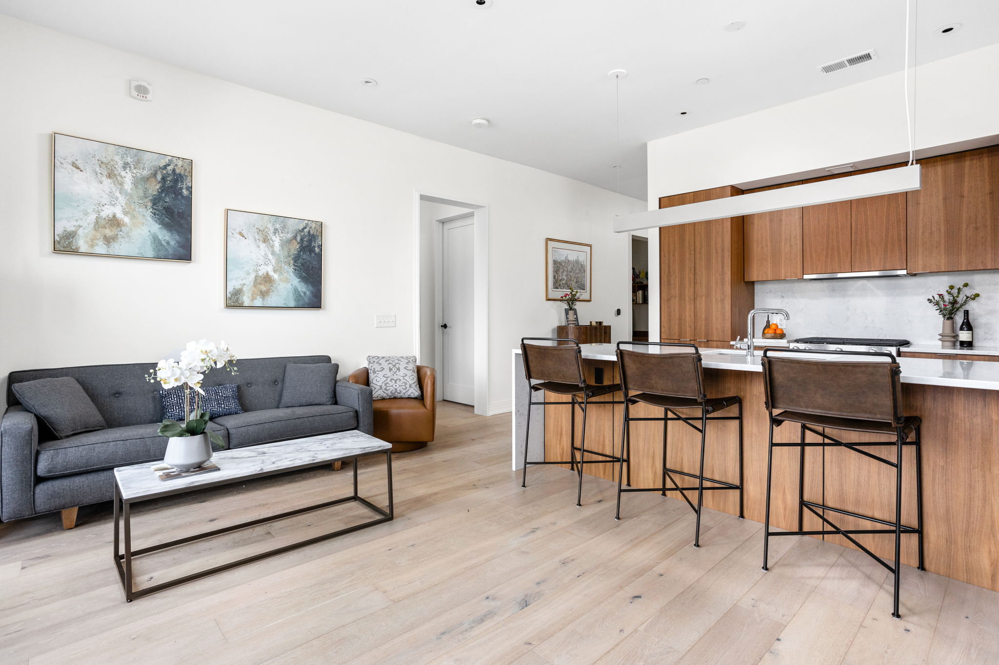 877 N East Street Unit: 201