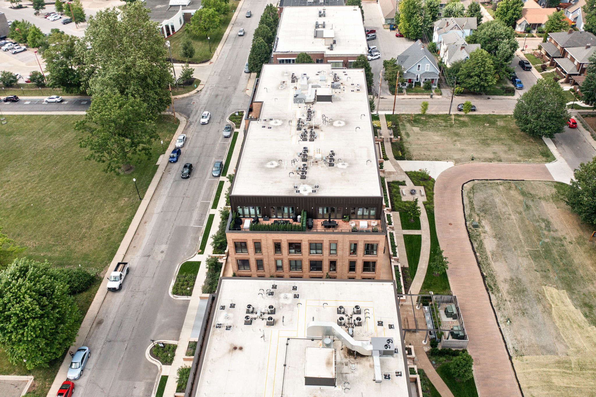 877 N East Street Unit: 201