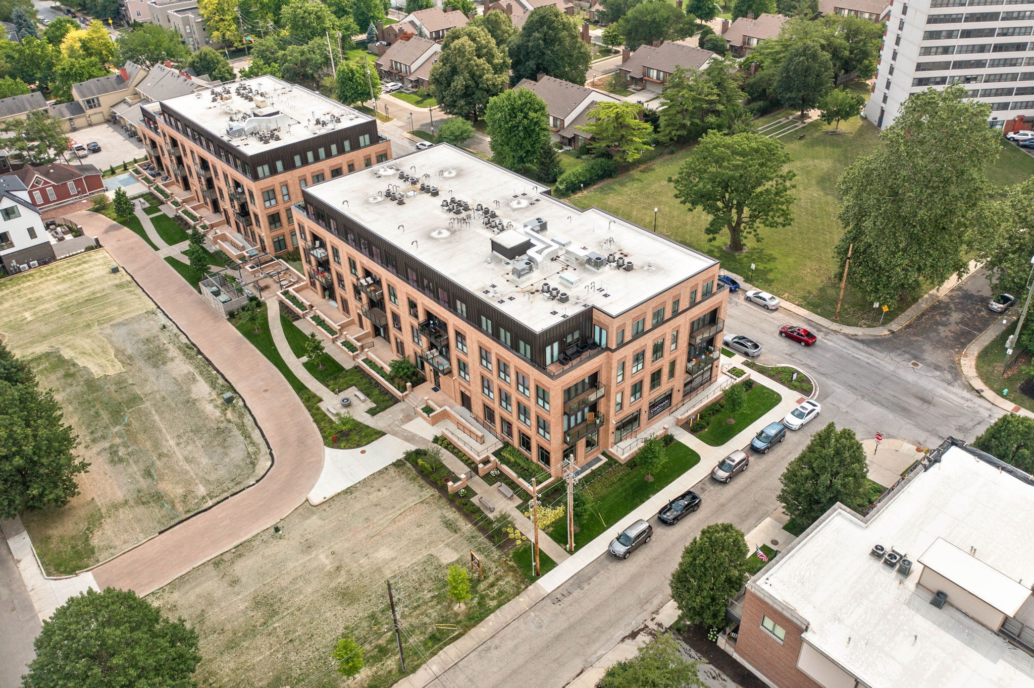 877 N East Street Unit: 201