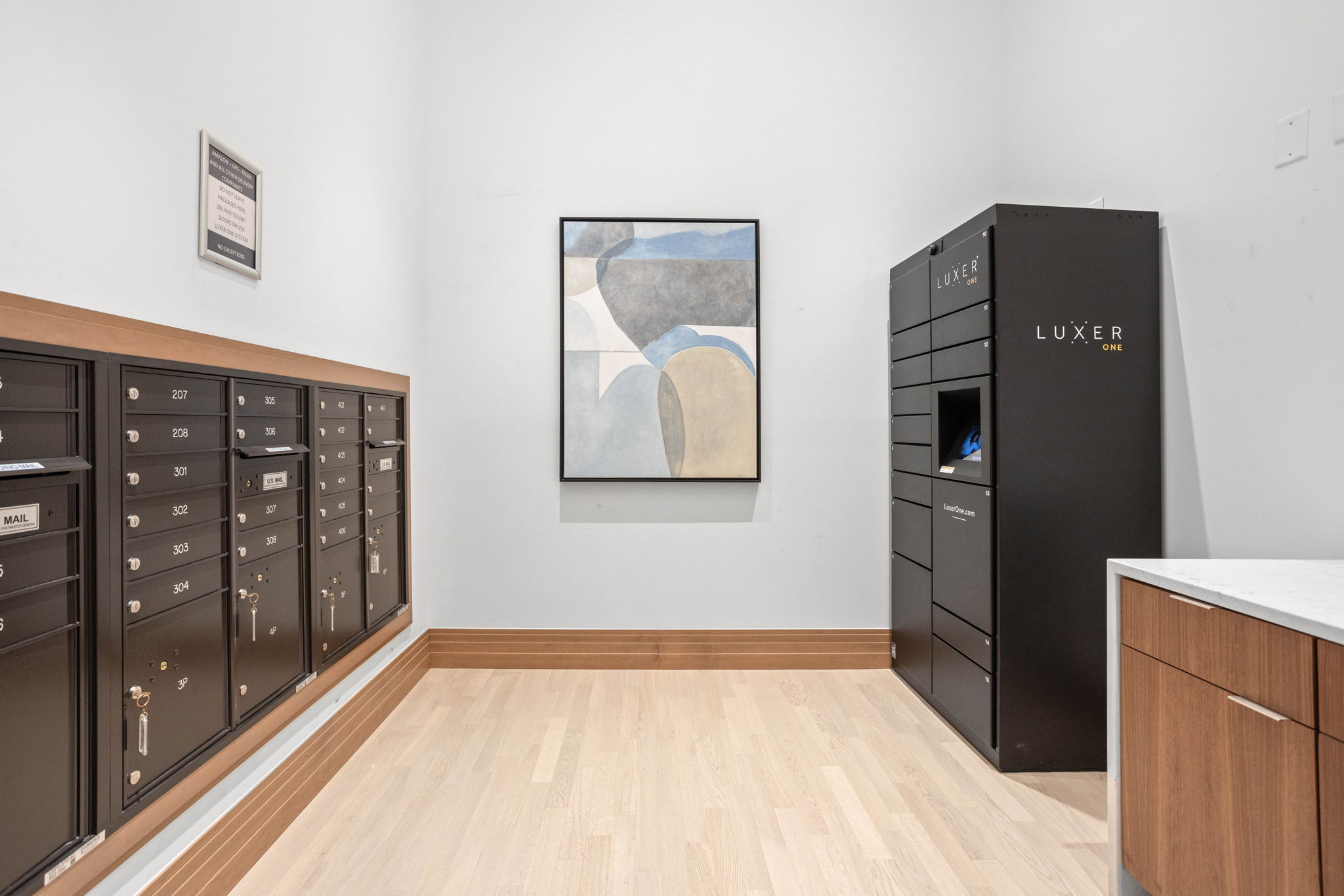 877 N East Street Unit: 201