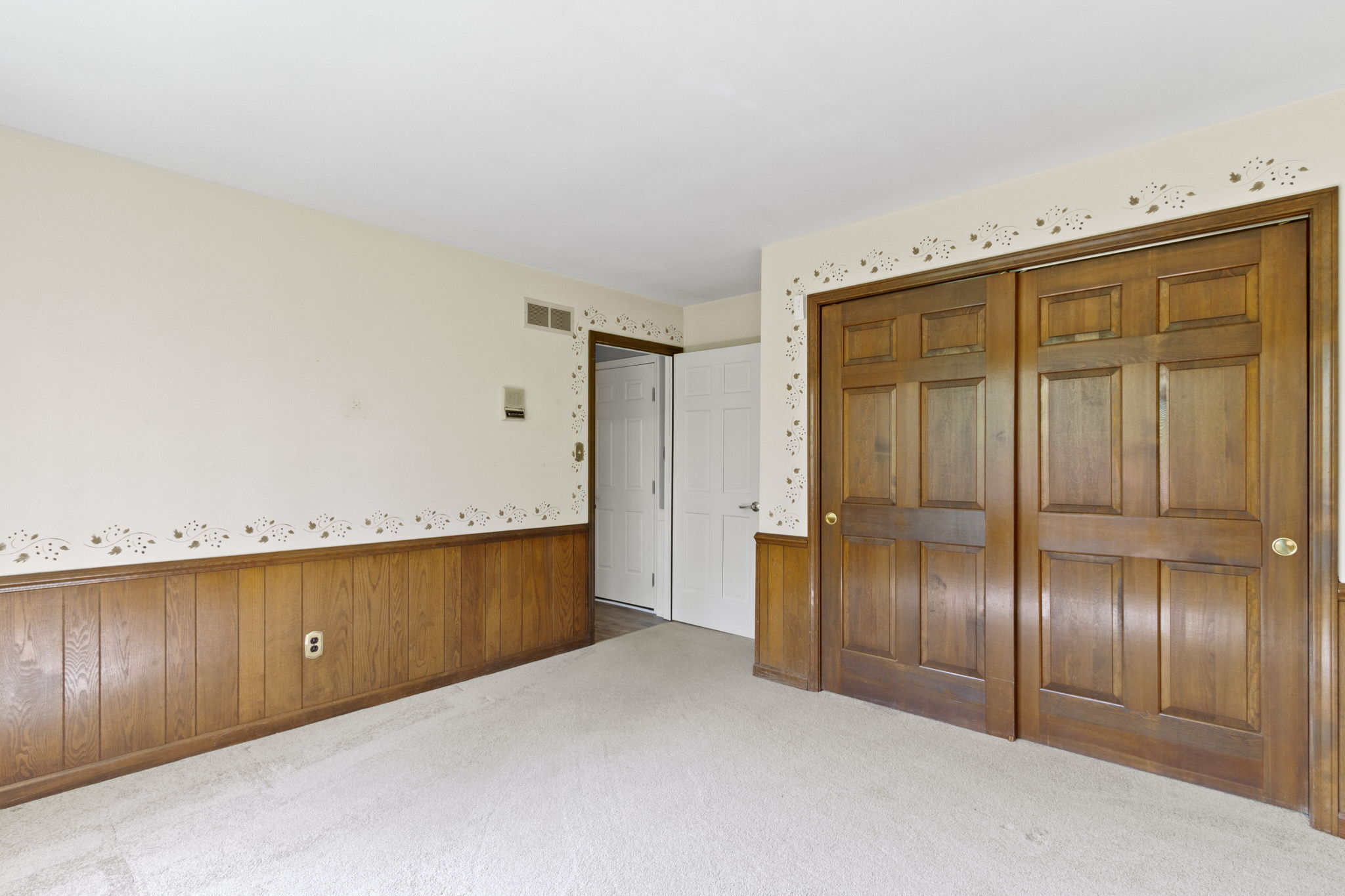 885 Sugarbush Ridge