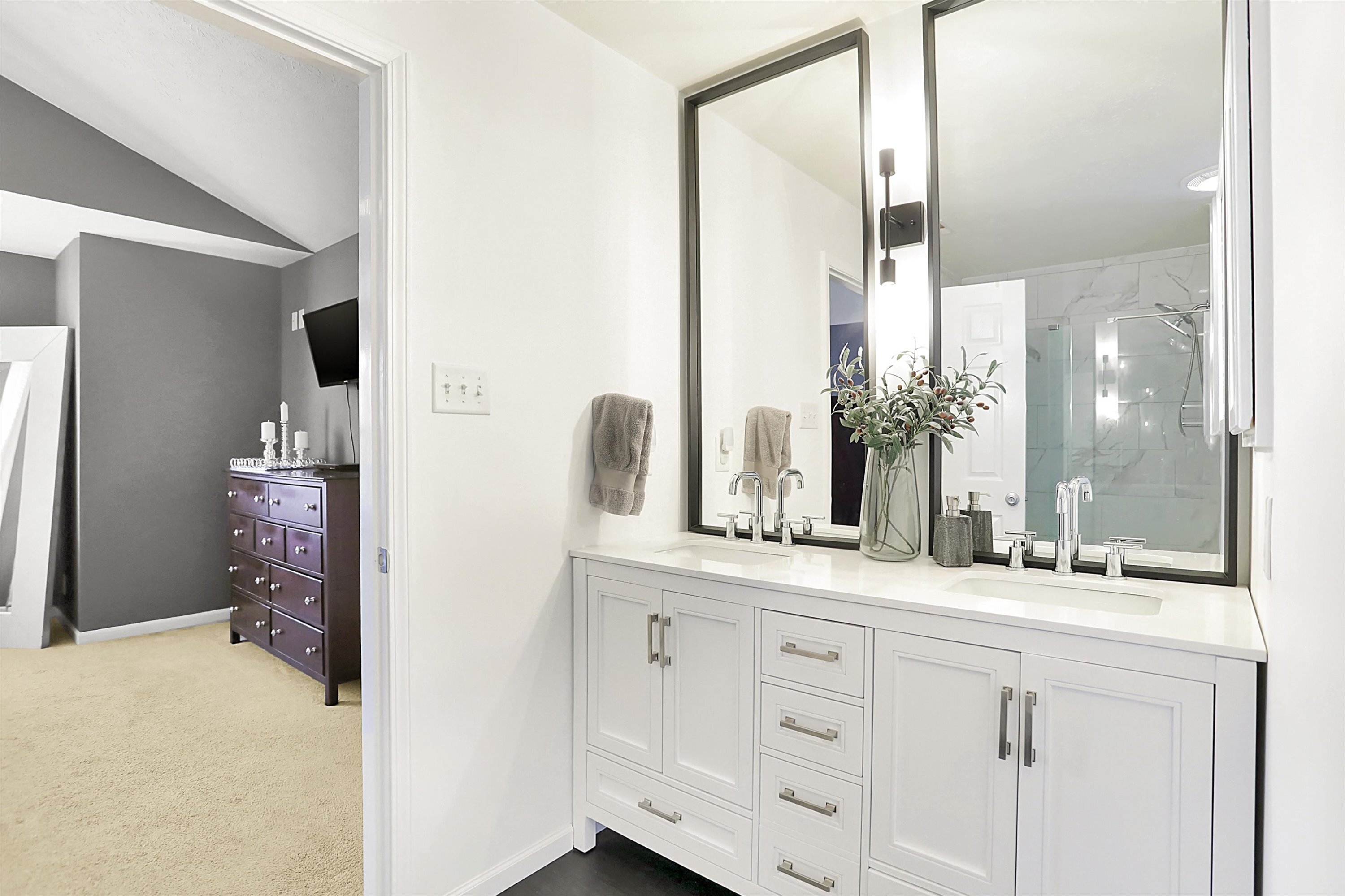 10545 Greenway Drive