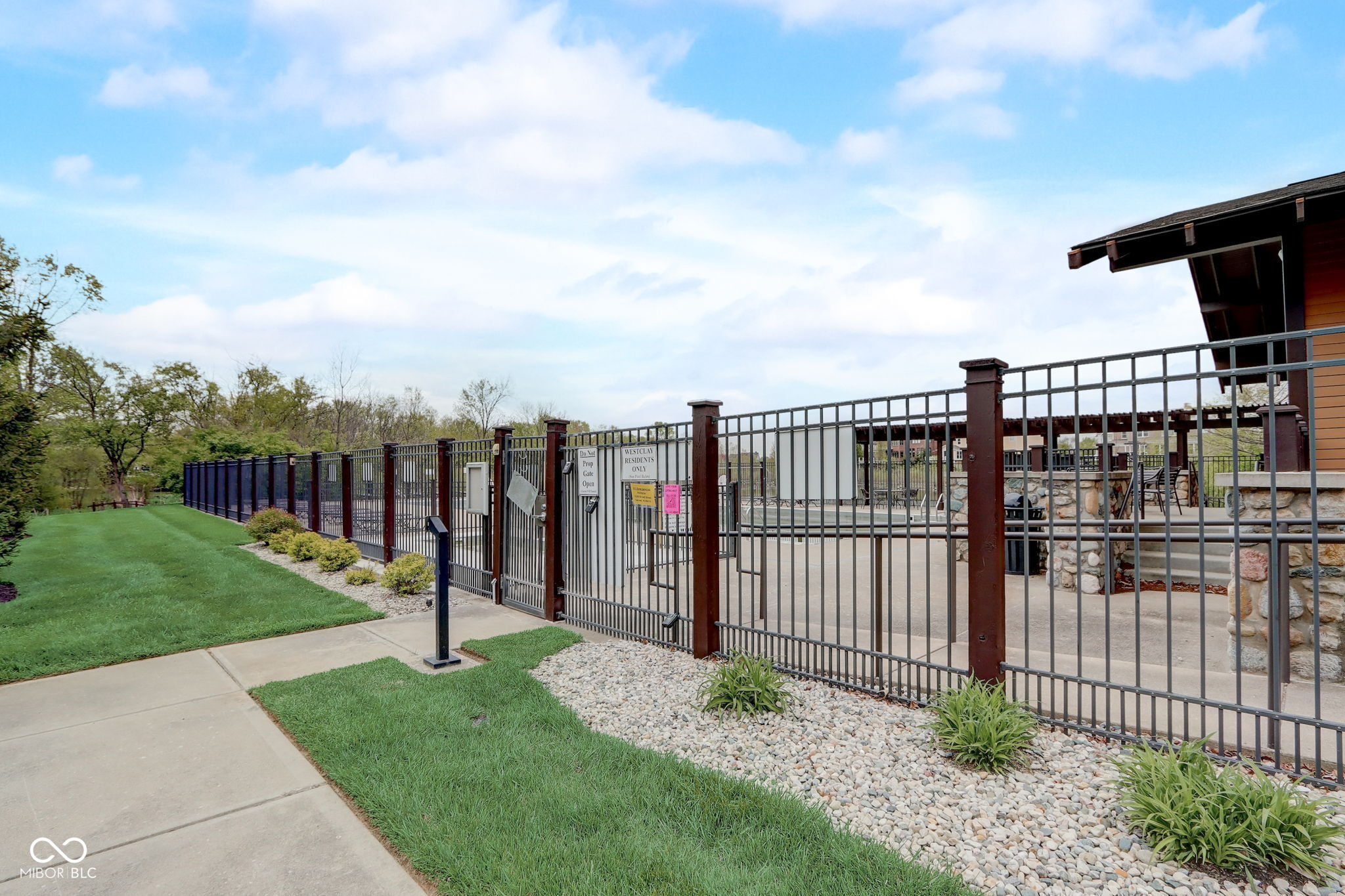 12938 University Crescent Unit: 3B