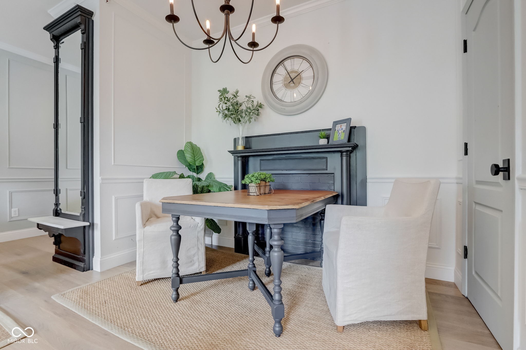 12938 University Crescent Unit: 3B