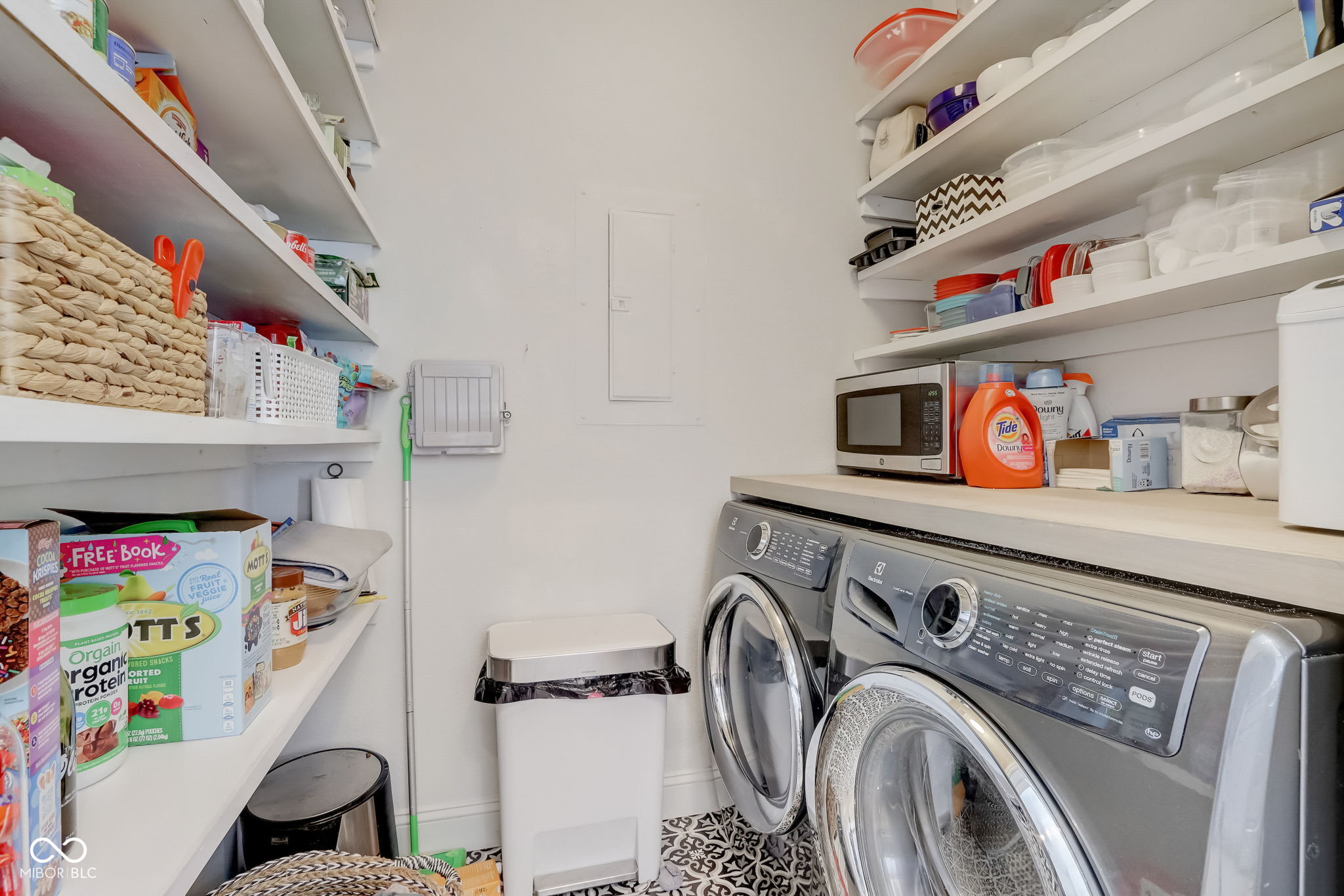 12938 University Crescent Unit: 3B