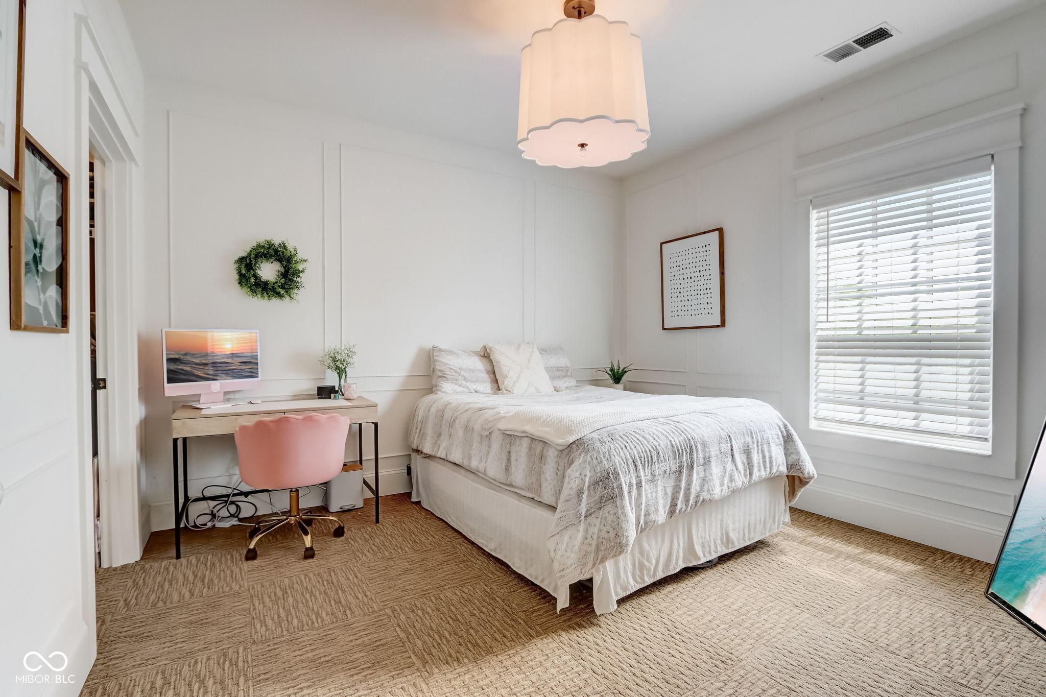 12938 University Crescent Unit: 3B