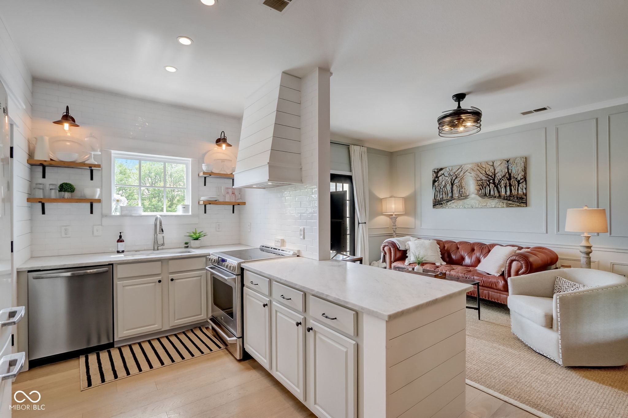 12938 University Crescent Unit: 3B