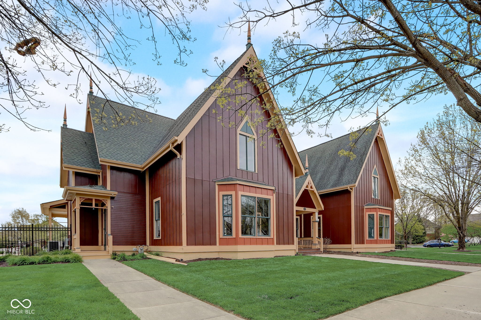 12938 University Crescent Unit: 3B