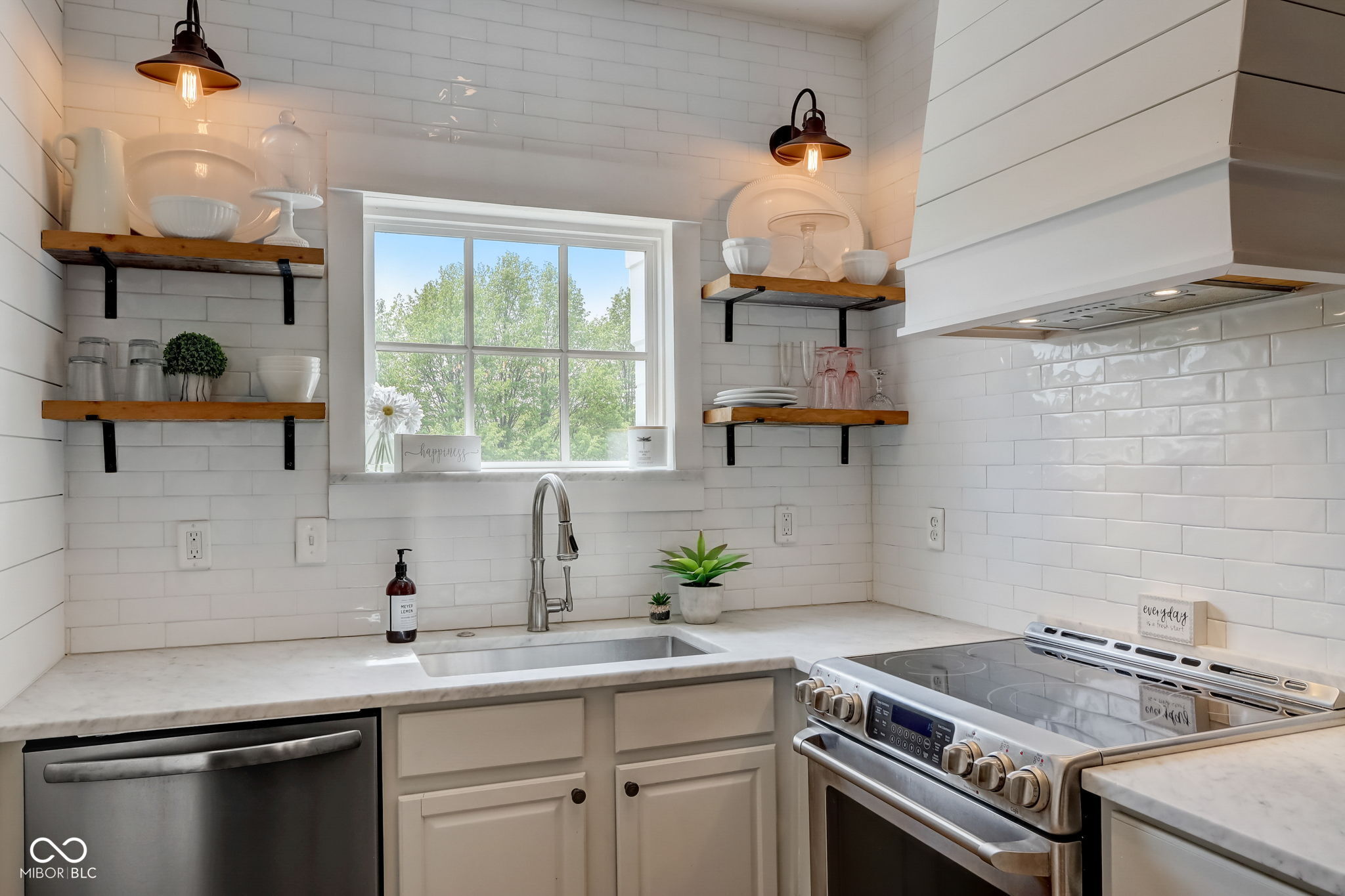 12938 University Crescent Unit: 3B