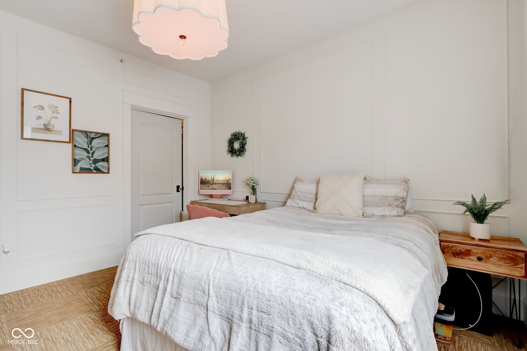 12938 University Crescent Unit: 3B