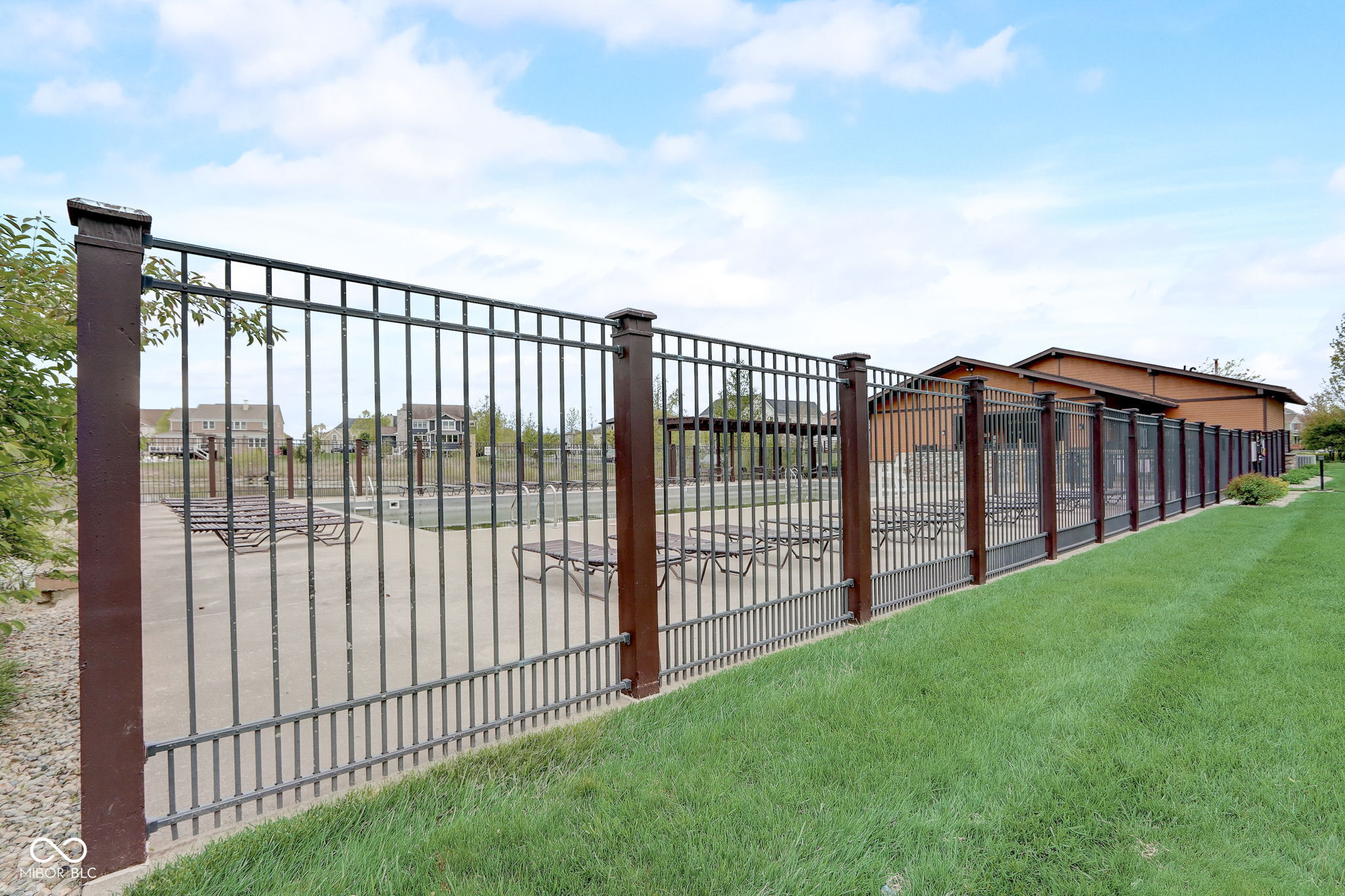 12938 University Crescent Unit: 3B