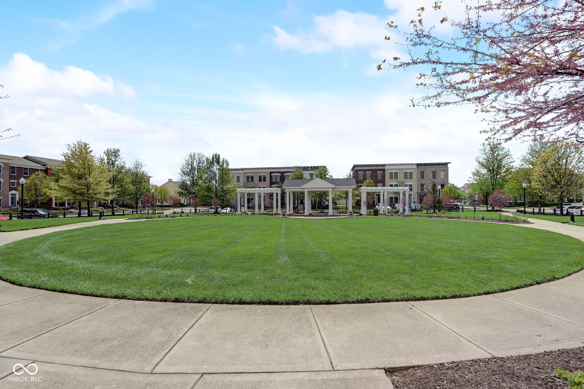 12938 University Crescent Unit: 3B