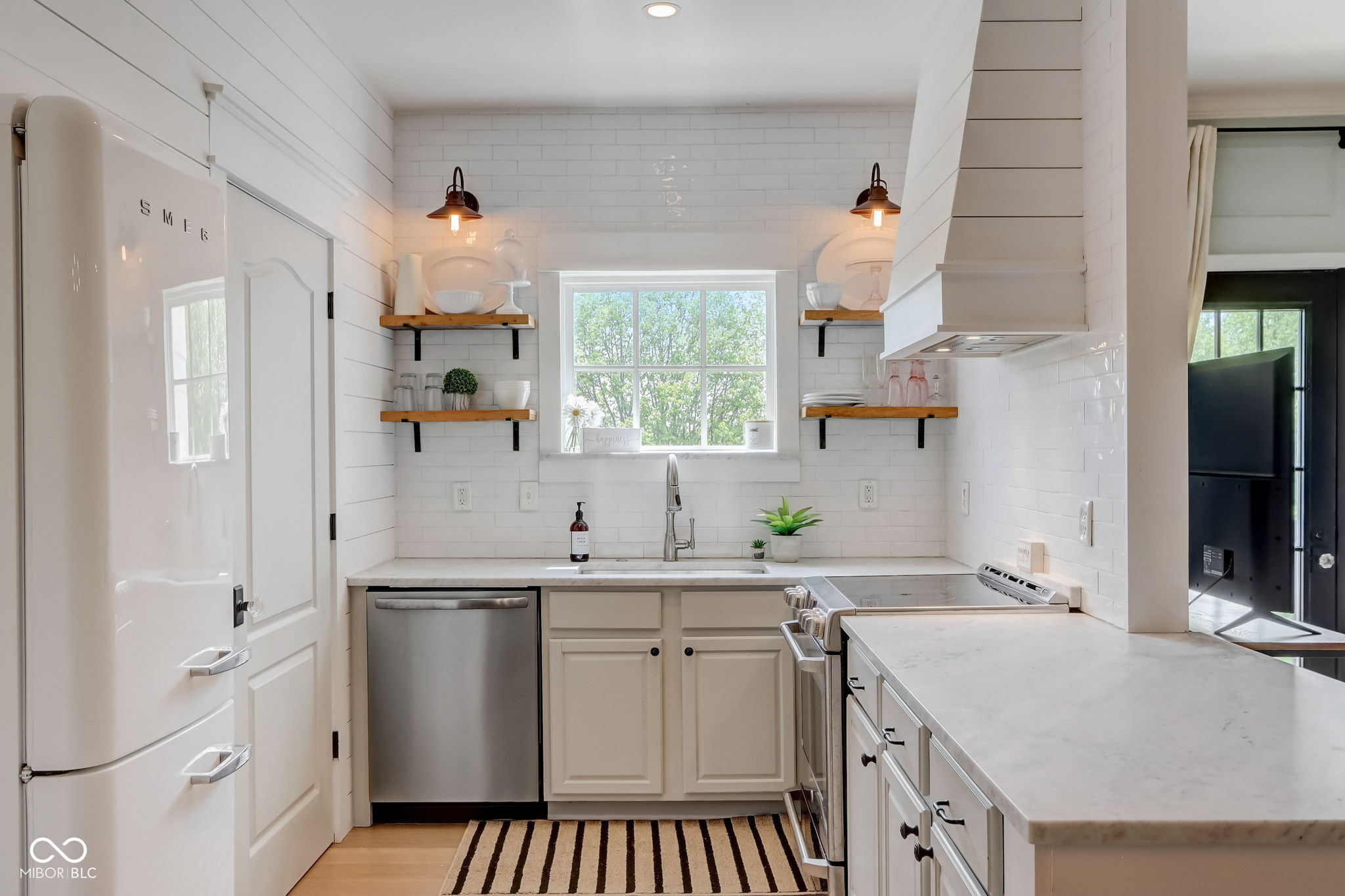 12938 University Crescent Unit: 3B