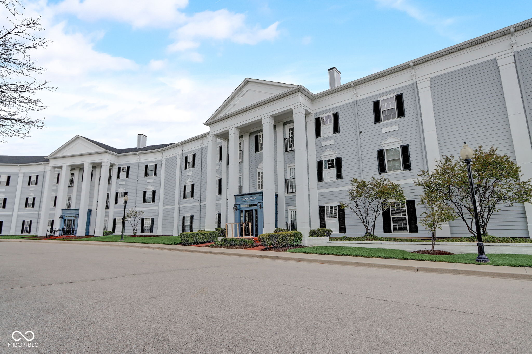 12938 University Crescent Unit: 3B